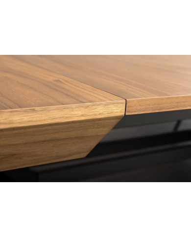 Table 12-14 couverts extensible TINA – Noyer & métal noir  Jusqu’à 320 cm de longueur –     Réunissez-vous en grand format !
