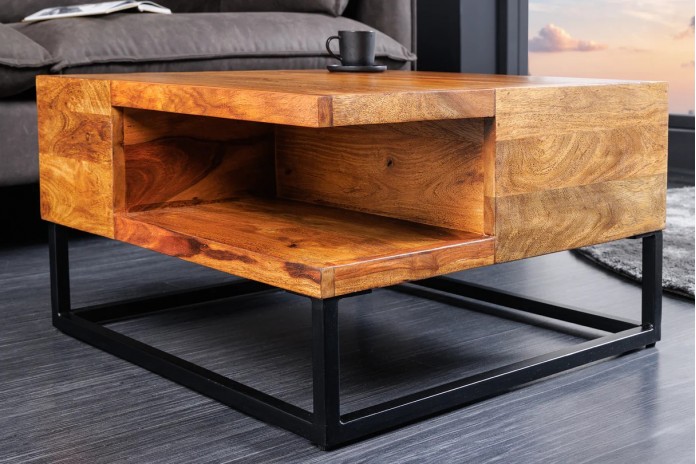 Table Basse CUBO – L'Élégance du Bois Massif et du Design Artisanal