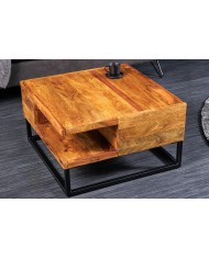 Table Basse CUBO – L'Élégance du Bois Massif et du Design Artisanal