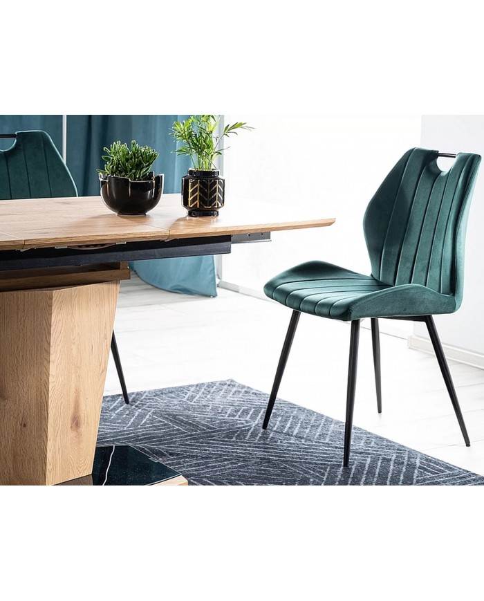 Chaise rembourrée en tissu ou velours pieds et poignée en métal Arco