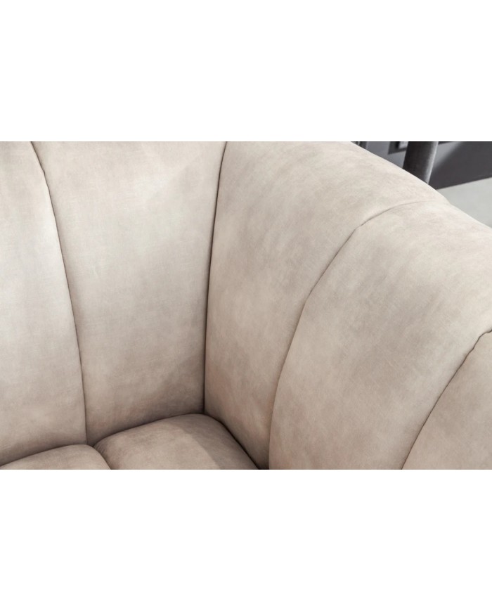 Fauteuil ultra Design rembourré velours velvet champagne et pieds noirs Noble