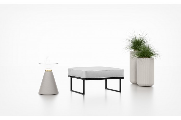 Grand pouf d'assise Evelyn : design moderne, confort supérieur et résistance aux intempéries