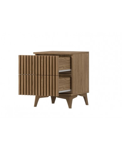 Table de chevet Entan chêne artisanal : la fonctionnalité rencontre le style.