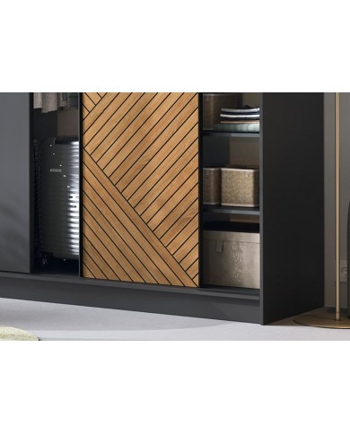 ARMOIRE NOCERA – L’élégance discrète du rangement d’exception Conçue pour durer, pensée pour ranger